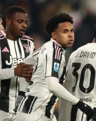 bob半岛体育官方入口-尤文图斯零封对手，主场5比0胜克雷莫纳，戴维连场进球，联赛第四